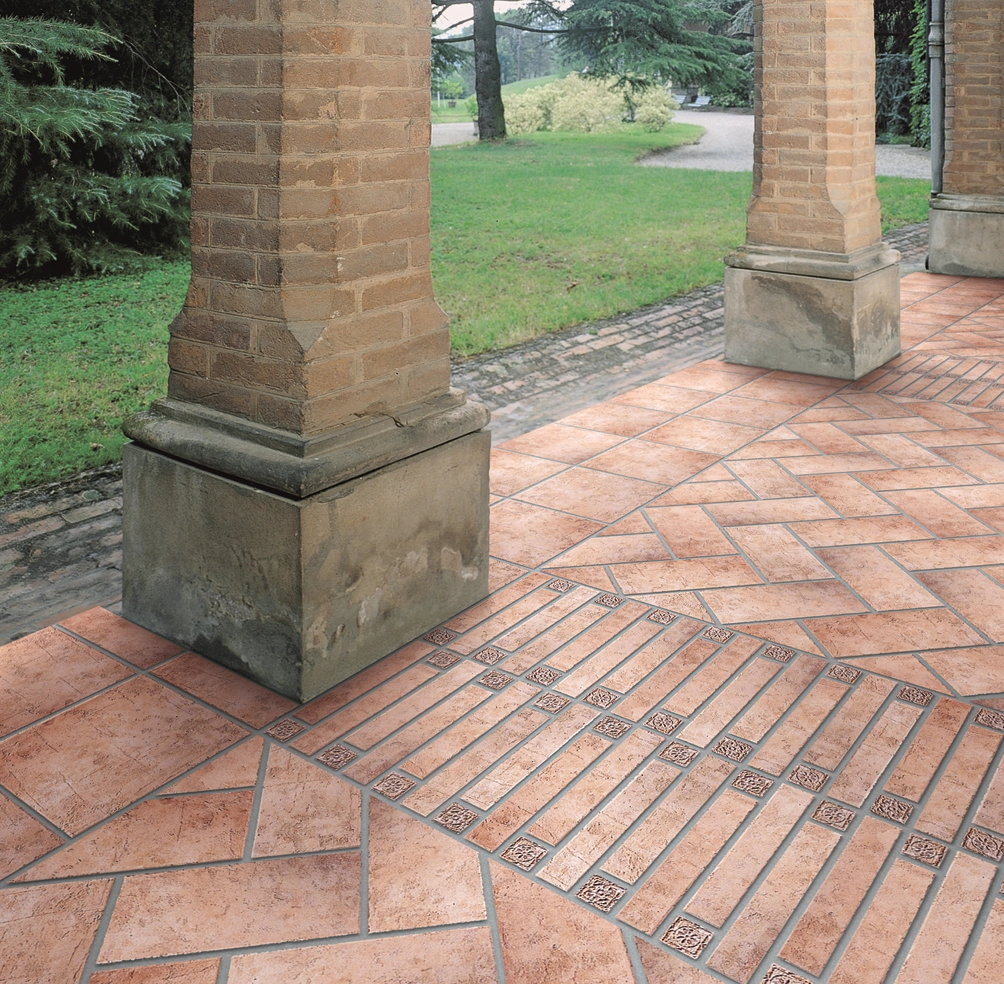 Del Conca Carpegna, Terracotta; Stone